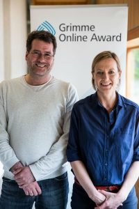 Axel Klauwer und Julia Lüke von "Ihre Wahl – der WDR-Kandidatencheck" bei der Bekanntgabe der Nominierungen zum Grimme Online Award. Foto: Grimme-Institut / Arkadiusz Goniwiecha