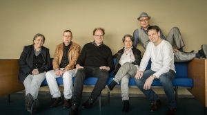 Das Team hinter "tell": Agnese Franceschini, Lars Hartmann, Anselm Bühling, Sieglinde Geisel, Herwig Finkeldey (v.l.n.r.) und Frank Heibert (o.). Foto: Stephan Noë